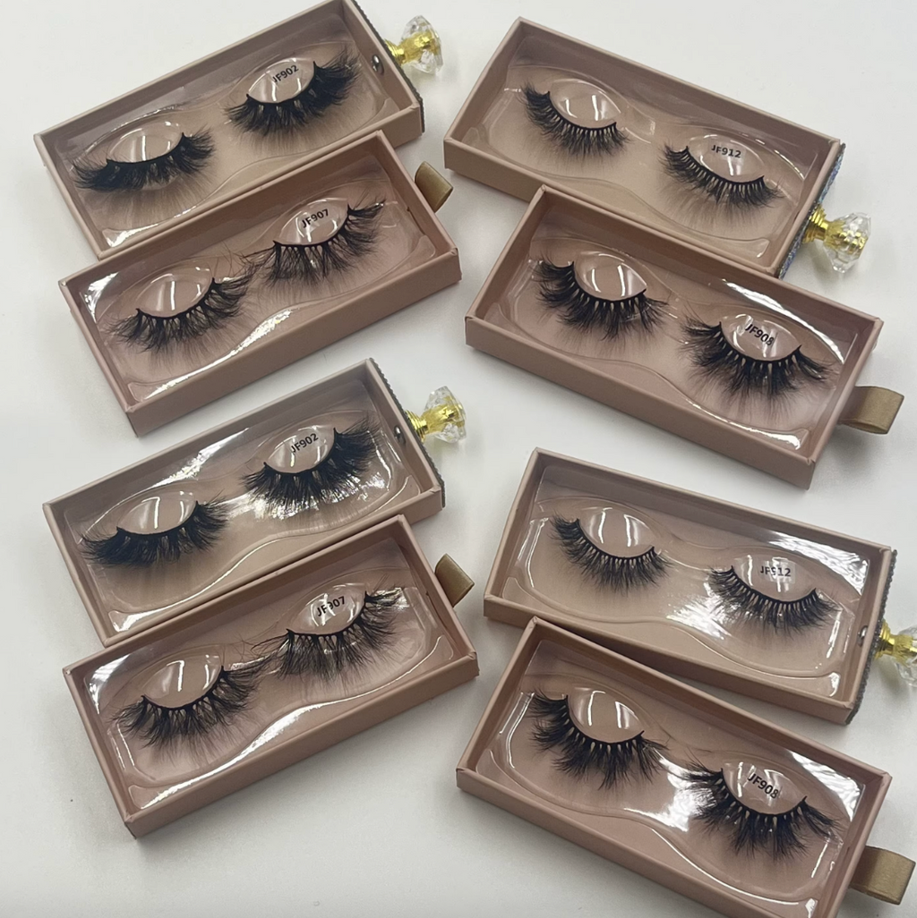 💖 3D Fluffy Faux Mink Eyelashes with Custom Box & Applicator