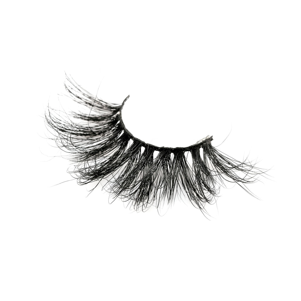 NEW!! VIP Long Dramatic Mink Lashes!!